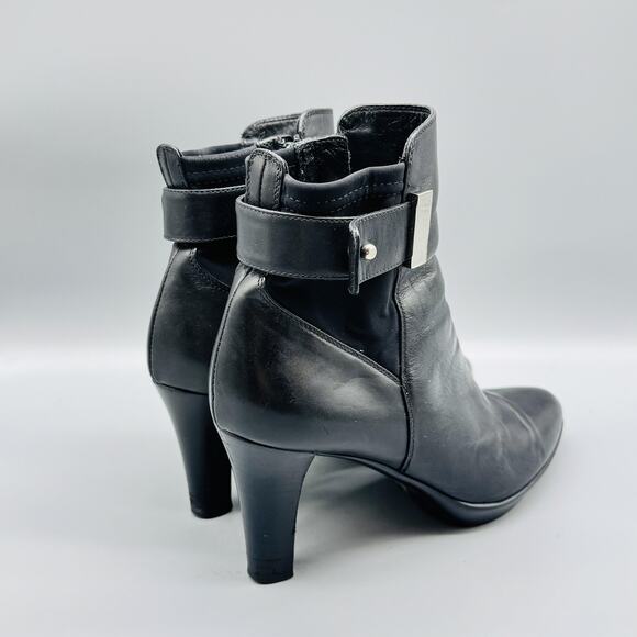 Aquatalia Boots Womens 8 Black Leather Ankle Pointed Toe Side Zip Heels Shoes - Picture 9 of 12